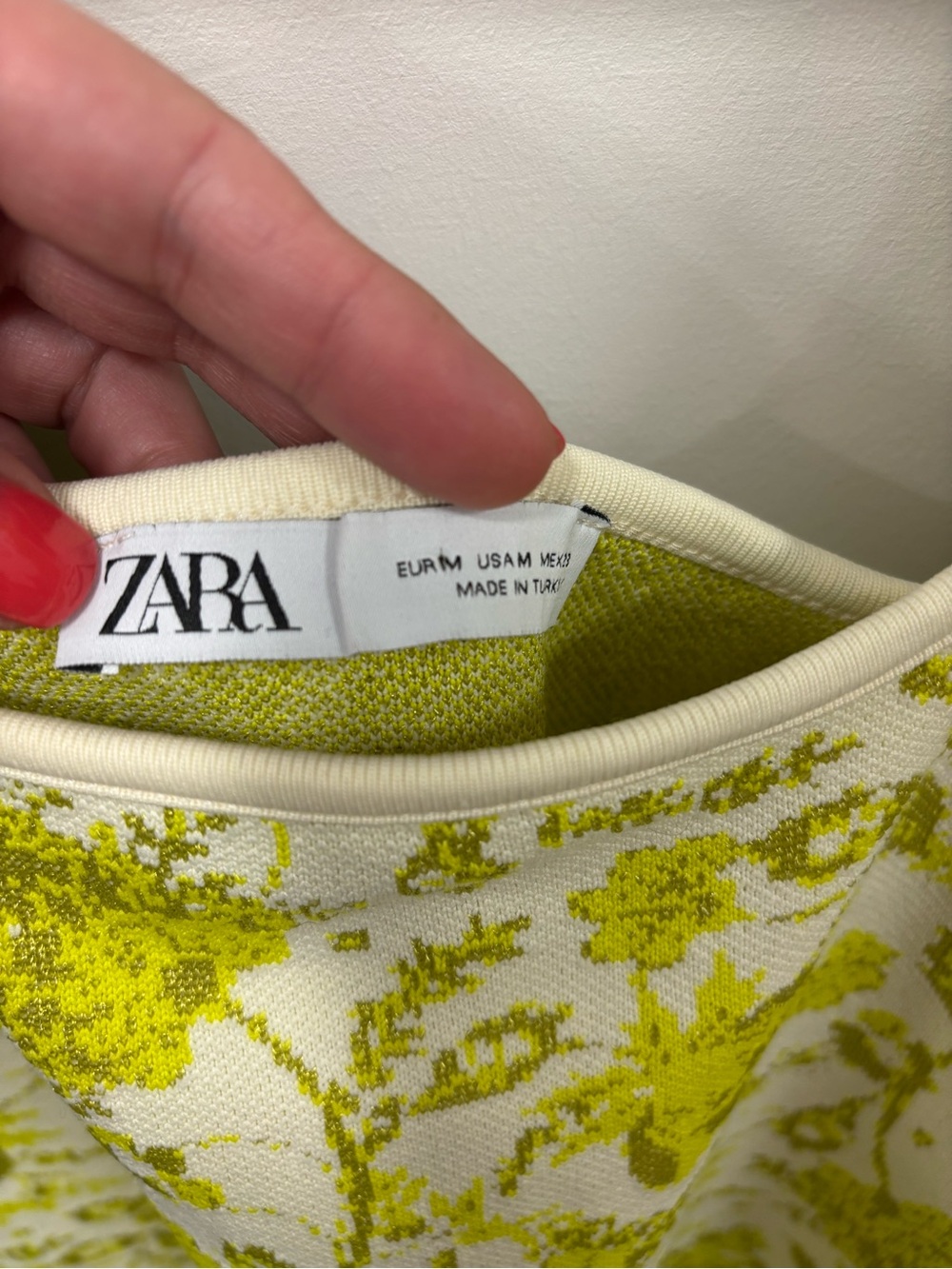 Zara Square-Neck Puff Sleeve Floral Mini Dress in Lime - Picture 3 of 3